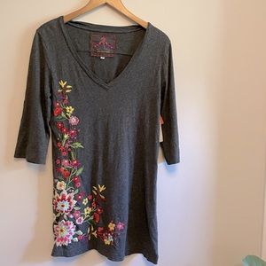 ONE DAY SALE Johnny Was gray floral embroidered tunic